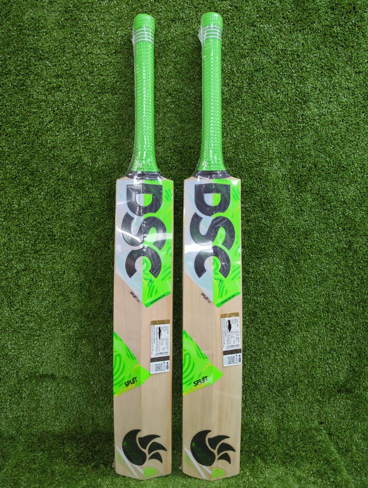 DSC Split 44 Hard Ball Cricket Bat - Image 2